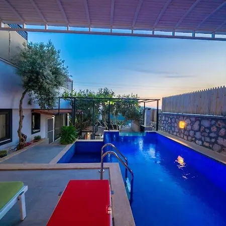 Hotel Kalkanda Cocuk Havuzlu *