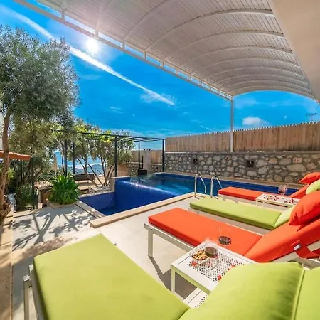 Hotel Kalkanda Cocuk Havuzlu *