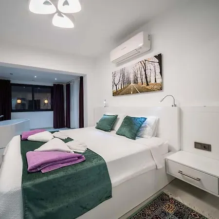 Kalkanda Cocuk Havuzlu Hotel
